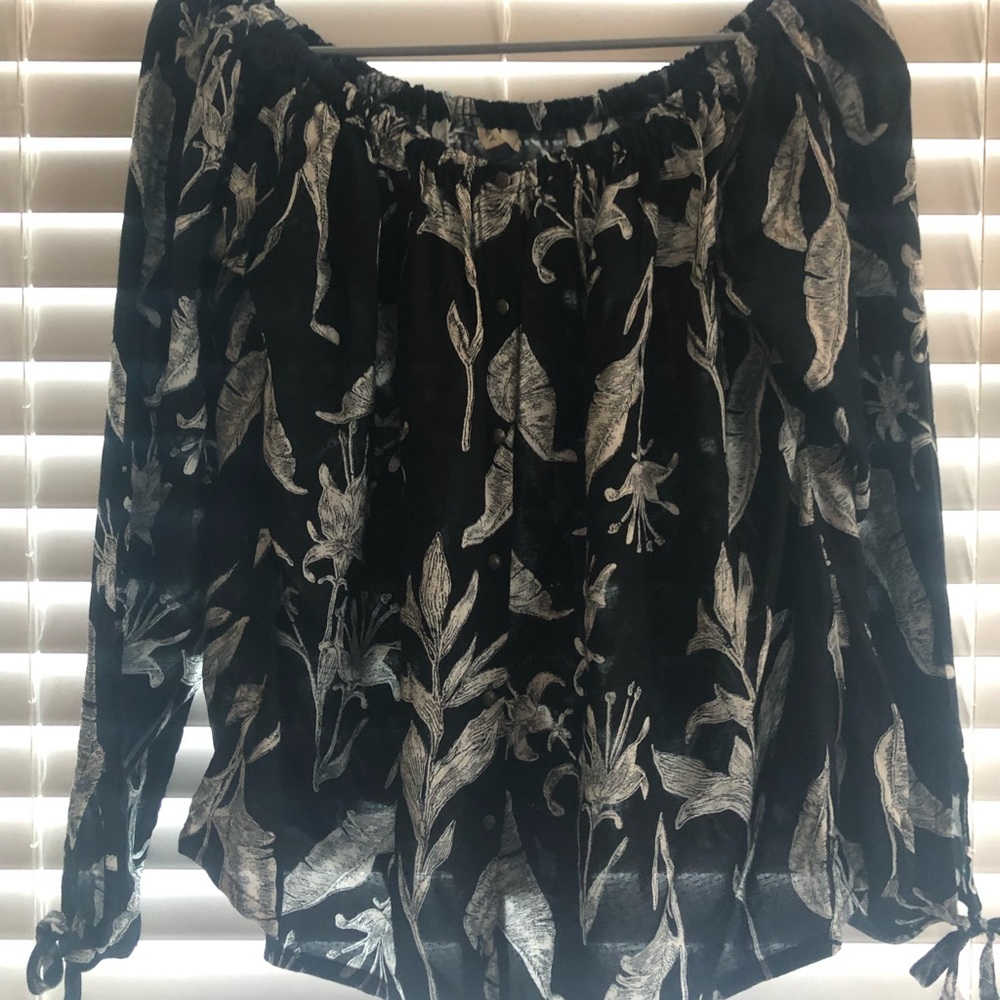 Floral long sleeve roxy blouse